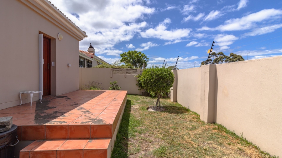 3 Bedroom Property for Sale in Chanteclair Western Cape